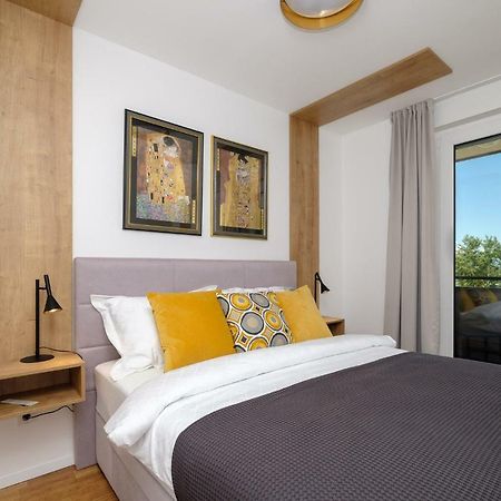 Studio Apartman Krila Wings- Parking In Garage 萨格勒布 外观 照片