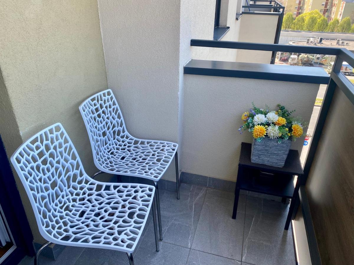 Studio Apartman Krila Wings- Parking In Garage 萨格勒布 外观 照片