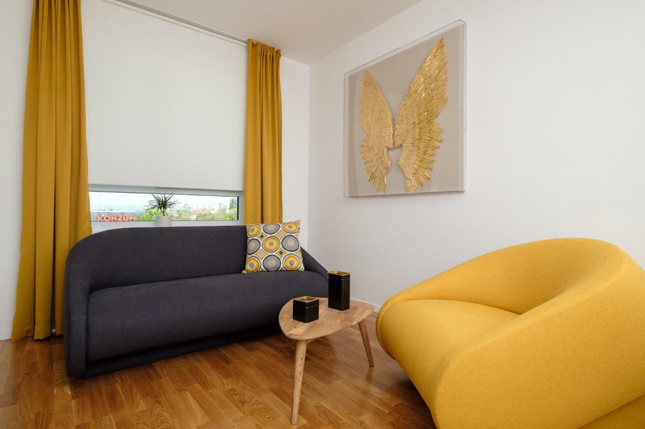 Studio Apartman Krila Wings- Parking In Garage 萨格勒布 外观 照片