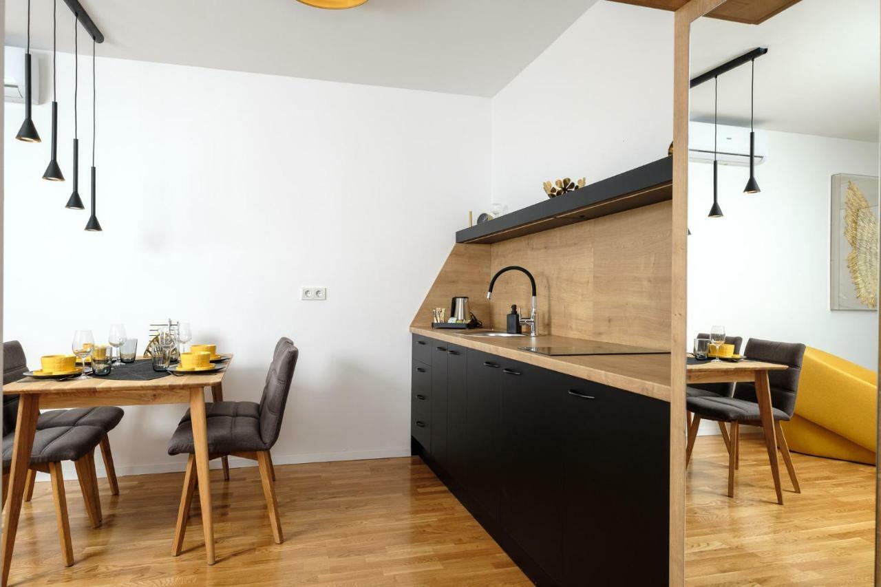 Studio Apartman Krila Wings- Parking In Garage 萨格勒布 外观 照片