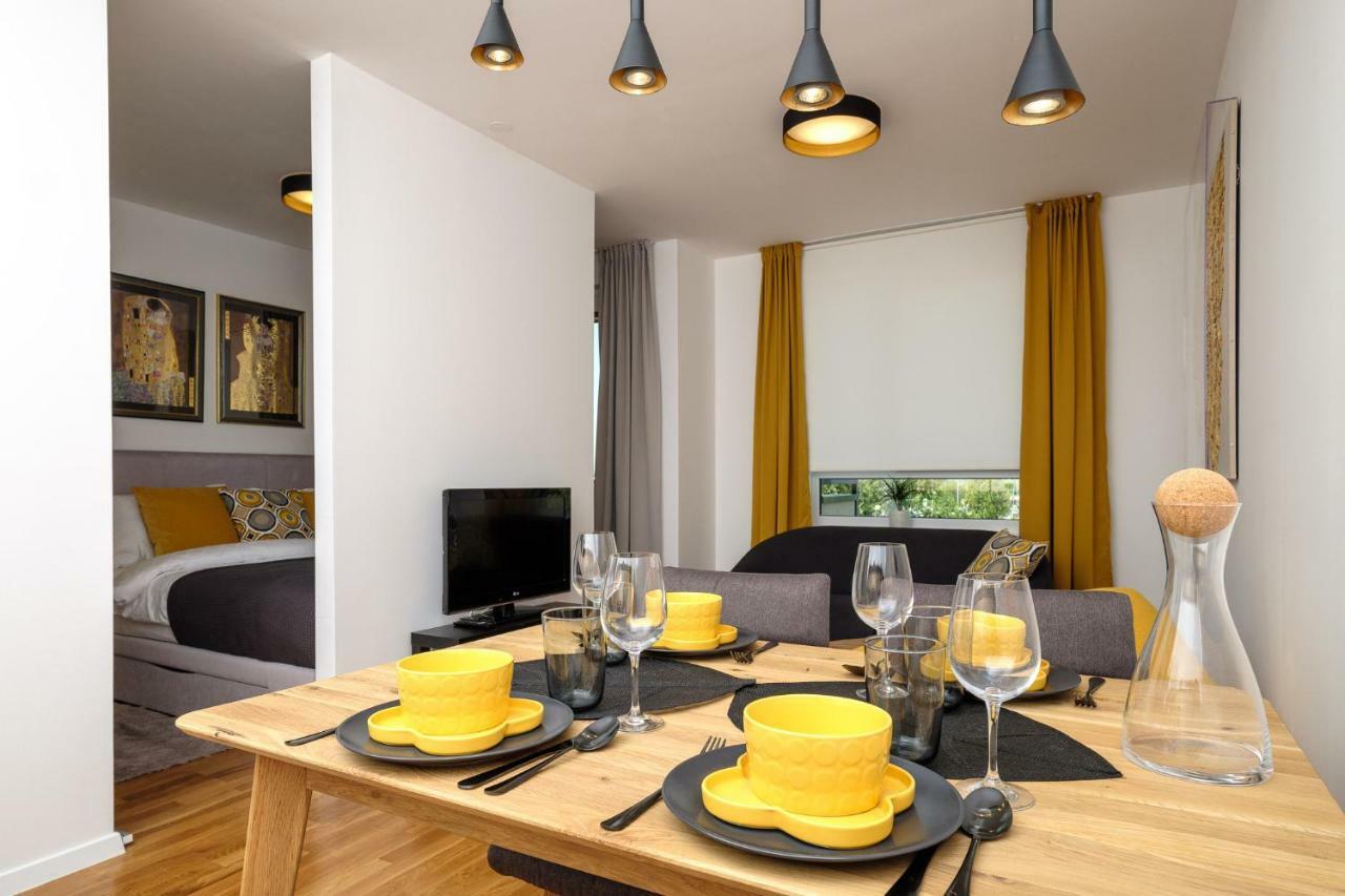 Studio Apartman Krila Wings- Parking In Garage 萨格勒布 外观 照片
